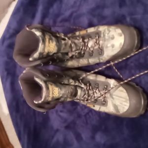 Men's size 13 camouflaged  boots